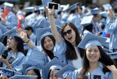 中国学生赴美留学选择越来越理性 中国学生留学可选项更多元