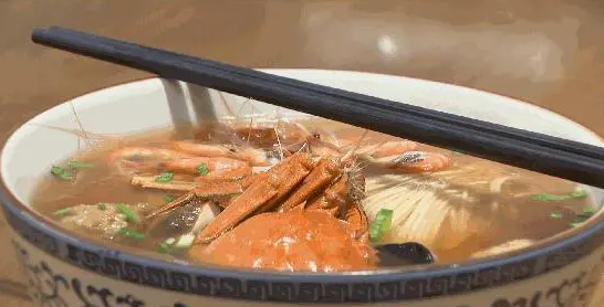 虾蟹三鲜面，分分钟挑战食客的味蕾