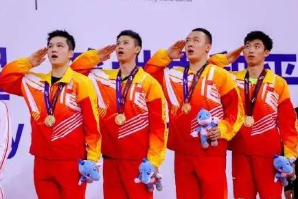中国队金牌110枚 其他国家获得的奖牌数如何？