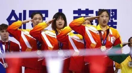 中国队金牌110枚 其他国家获得的奖牌数如何？