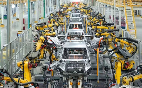 2024年乘用车出口可能破500万大关 买船造船中欧专列全力保障出海