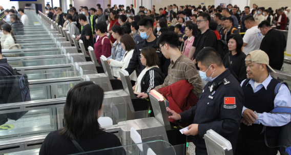 春节假期横琴口岸出入境人员约57万人次 同比2023年春节假期客流增幅约111.1%