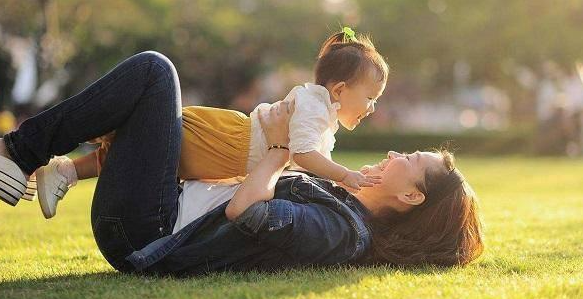 梁建章:养娃到本科毕业平均花68万 呼吁尽快出台减轻育龄家庭生育成本的政策