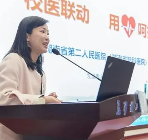 家校医社携手，守护学生心理健康