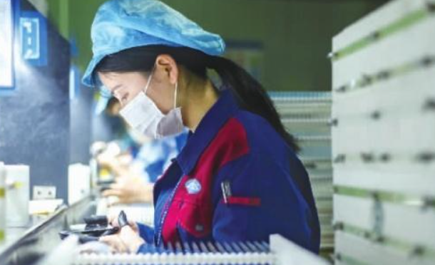 工厂春招不见“抢人” 低线城市也进入求职者的选择范畴