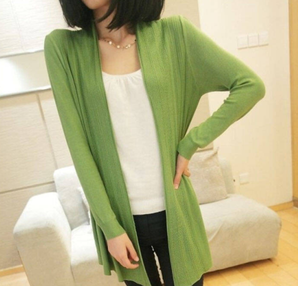 【2026早春穿搭】学春晚搭针织衫穿出早春绿色新潮流,杨幂马年开运绿色穿搭 【2026早春穿搭】学春晚搭针织衫穿出早春绿色新潮流,杨幂马年开运绿色穿搭