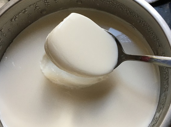 高价酸奶的神话或已成历史 头部酸奶品牌均出现了不同程度的降价