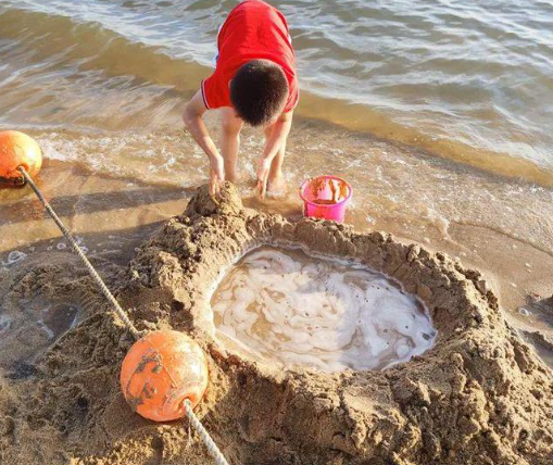 父母卖车卖房带6岁儿子全国游学 游学也是见天地见自己见众生的过程 父母卖车卖房带6岁儿子全国游学 游学也是见天地见自己见众生的过程