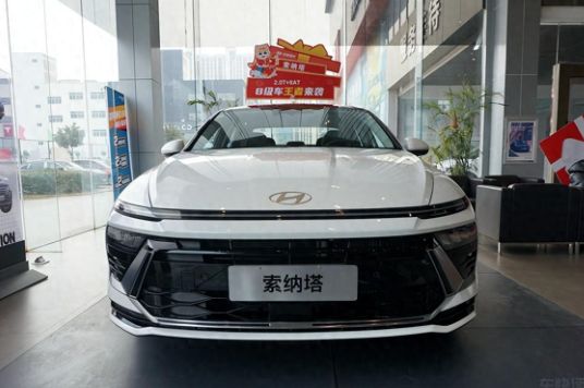 第十一代索纳塔的8速自动变速箱有什么特点 第十一代索纳塔省油能力如何