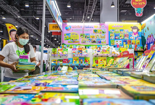 中国优秀图书亮相曼谷国际书展 拓展与东盟国家图书出版机构的合作
