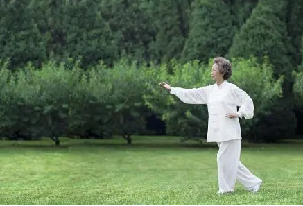 立春后老年人养生要注意四“不”，最新立春后老年人养生的小窍门