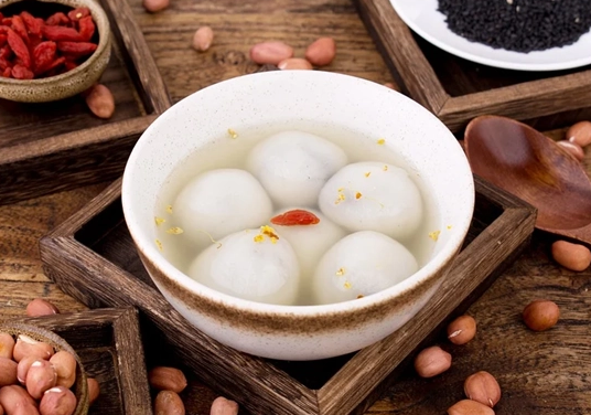 汤圆和元宵这些方面不一样!这才是2026年吃元宵的正确方式