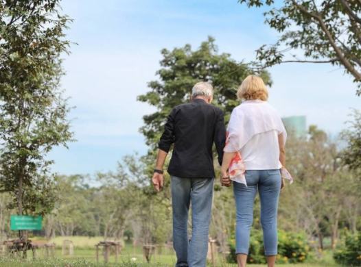 走路体态能反应健康情况吗？走路出现这几种异常情况要小心了