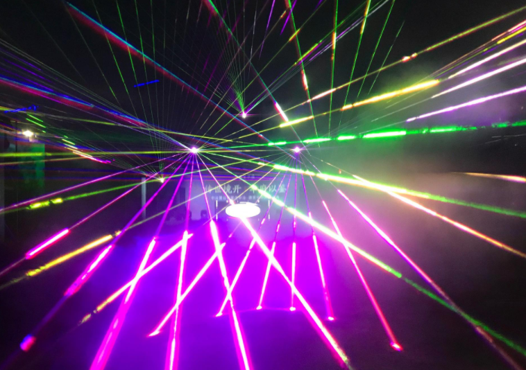 演唱高密度激光会伤眼吗?去演唱会如何避免激光伤眼? 演唱高密度激光会伤眼吗?去演唱会如何避免激光伤眼?