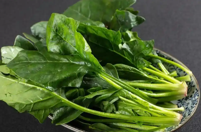 菠菜吃多了会伤肾吗?菠菜吃多了会引发严重急性肾损伤