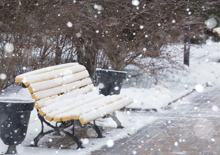 极端天气事件正在成为新常态，全能型冷空气袭来南北都要冻哭了